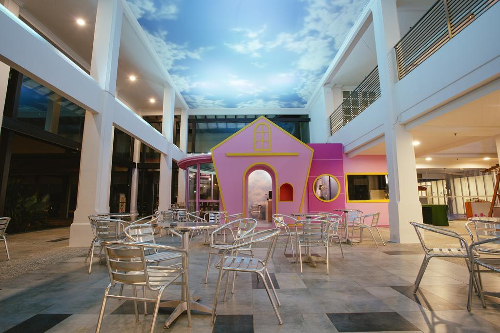 Sand&Sandals Desaru Beach Resort&Spa Exterior foto The interior of the school