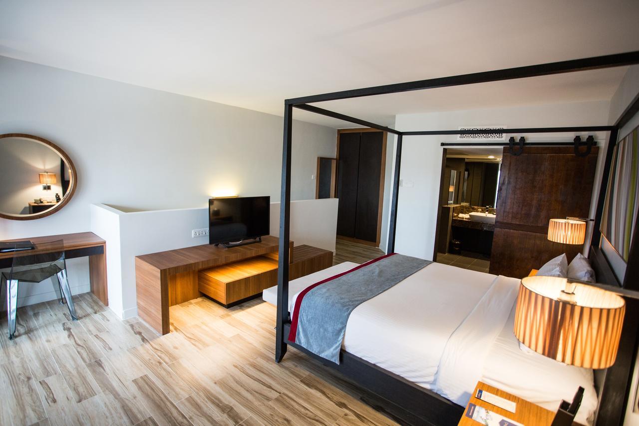 Sand&Sandals Desaru Beach Resort&Spa Exterior foto A bedroom at the hotel